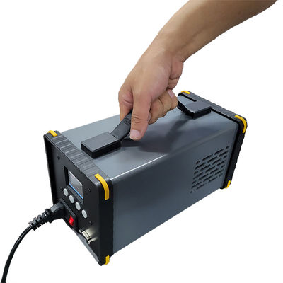 Emissività Fonte di radiazione a temperatura corporea nera 0,99 con alimentazione a corrente alternata da 110 a 220 V